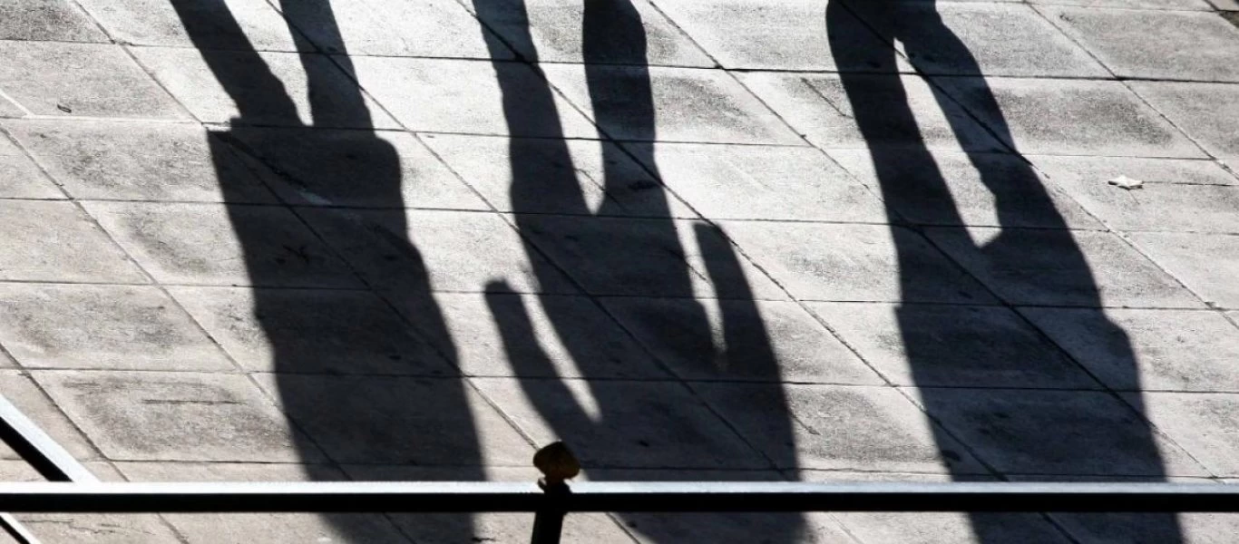 Ποια μέτρα; Μειώνεται το εισόδημα των νοικοκυριών το 2020 και αυξάνεται η φτώχεια στην Ελλάδα